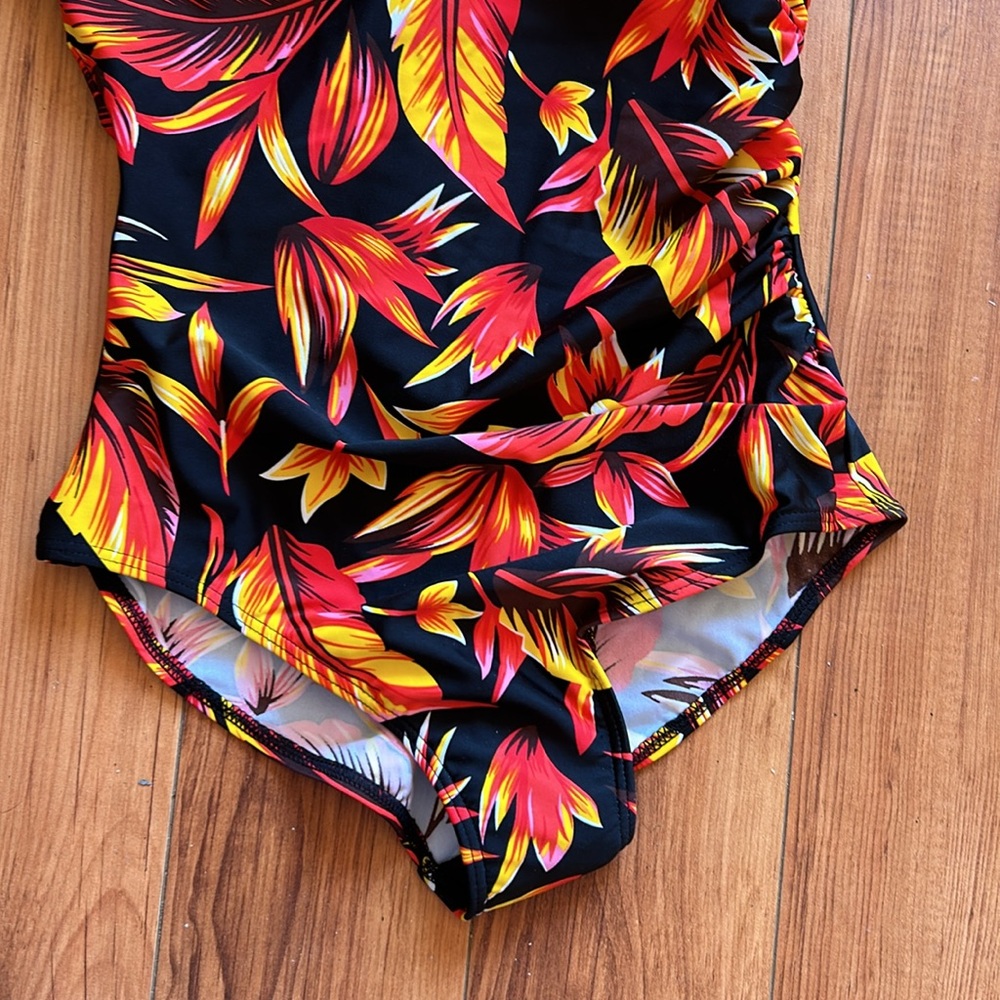 Bikini Bay One Piece Size‎ 12 Halter Swimsuit Black Orange Yellow Leaf Pattern - Picture 3 of 13
